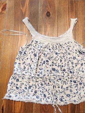 Boho Lace-Trim Floral Tank Top - White & Navy